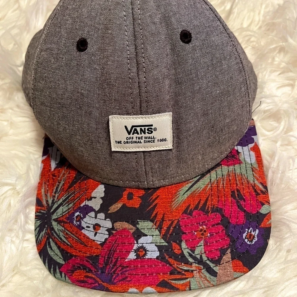 Vans Women’s Grey Floral Baseball Hat